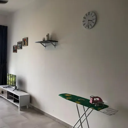 Sandakan Homestay Sea-Forest View Apartment 2R2B 海森雙景公寓 Exterior photo