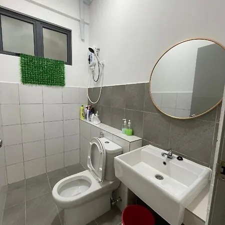 Sandakan Homestay Sea-Forest View Apartment 2R2B 海森雙景公寓 Exterior photo